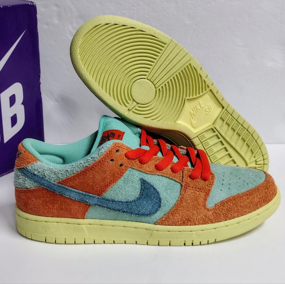 Nike SB Dunk Low Orange Emerald Rise (DV5429-800) Size 10 🔥 NEW WITH BOX!!